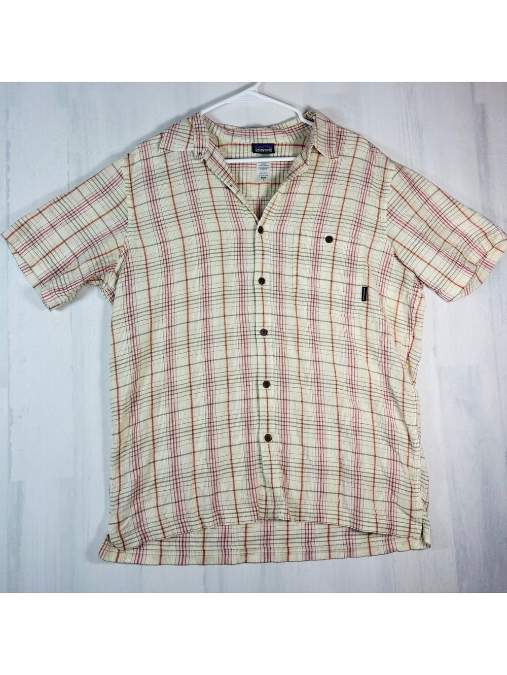 Patagonia Men's L Organic Cotton Plaid Short Sleeve Button Up Shirt Beige Red - Picture 1 of 4